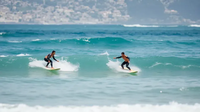Bost aholku prestatzeko zure lehen surf kanpamenturako